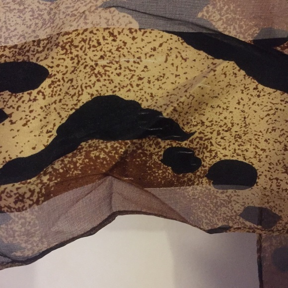 ECHO Animal Pattern Scarf - Picture 4 of 5